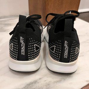 Brooks Levitate StealthFit 6 Running Shoe Size 9